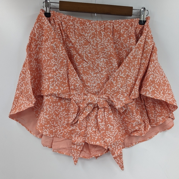 Lulus Pants - NWT LULU'S Most Perfect Day Tie Print Shorts